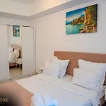 Yamaluxe Apartments - Pink & Gold With Many Facilities