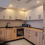 Yamaluxe Apartments - Pink & Gold With Many Facilities